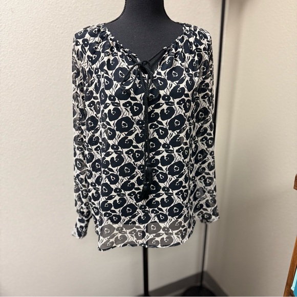 CAbi Tops - Cabi Women's Black and White Floral Top. Size Large